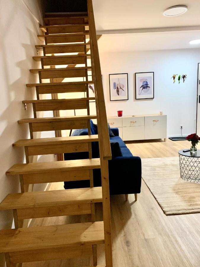 Apartament W Samym Sercu Miasta Z Darmowym Parkingiem Pod Zlotym Lwem -Hotel VI 克沃兹科 外观 照片