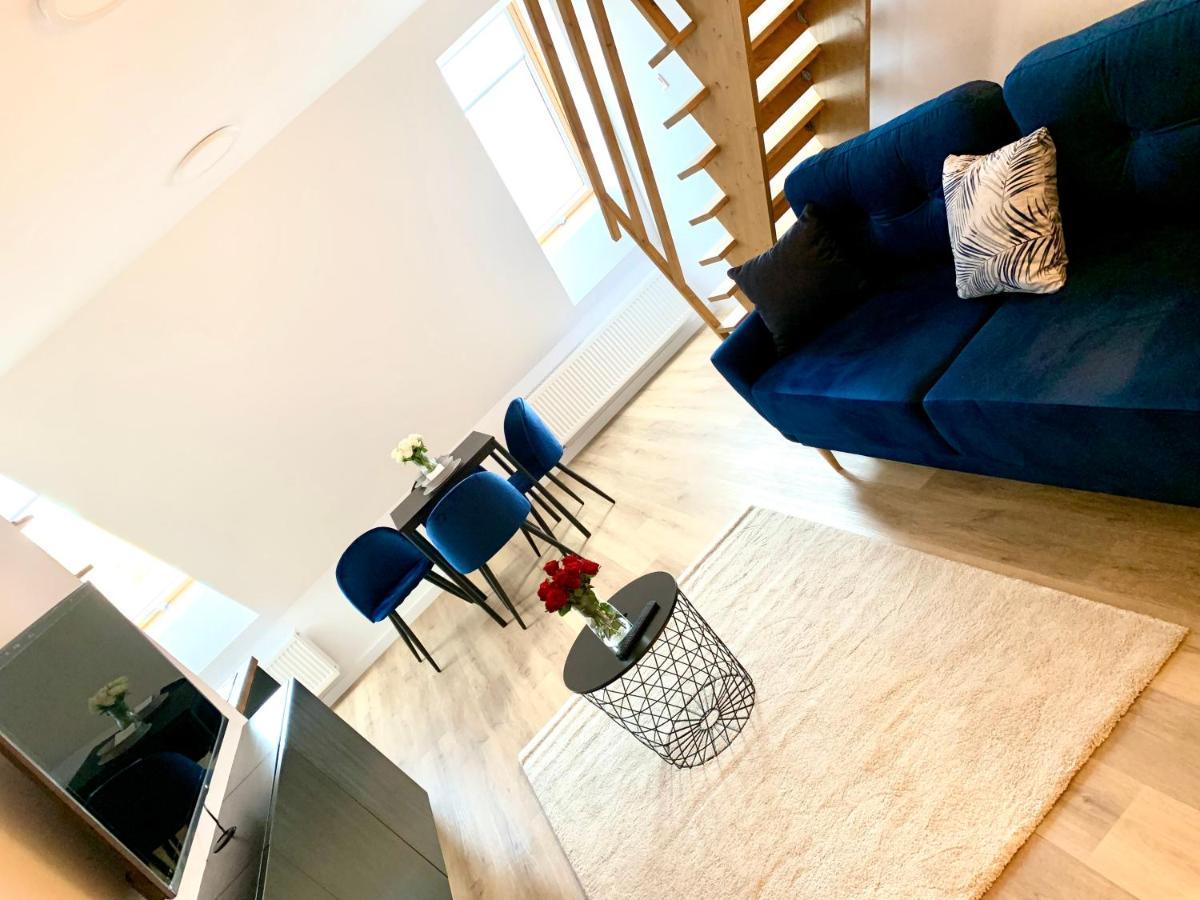 Apartament W Samym Sercu Miasta Z Darmowym Parkingiem Pod Zlotym Lwem -Hotel VI 克沃兹科 外观 照片