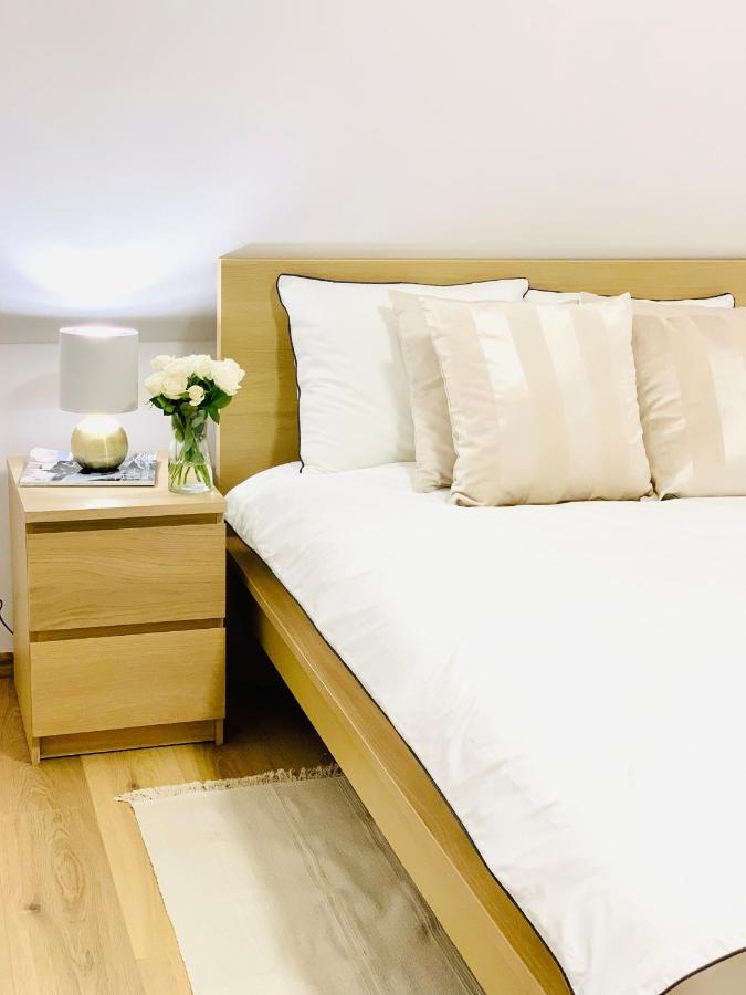 Apartament W Samym Sercu Miasta Z Darmowym Parkingiem Pod Zlotym Lwem -Hotel VI 克沃兹科 外观 照片