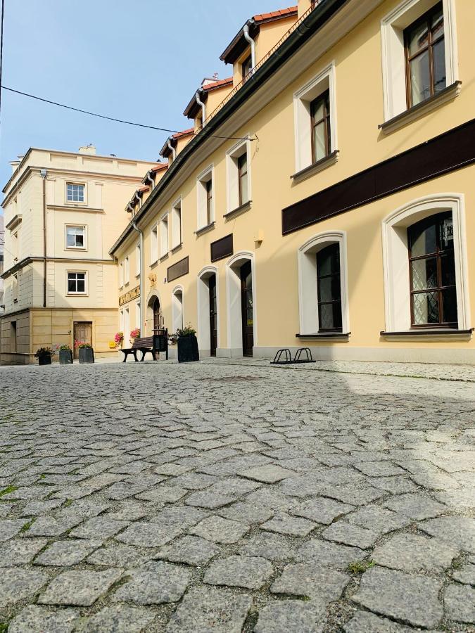 Apartament W Samym Sercu Miasta Z Darmowym Parkingiem Pod Zlotym Lwem -Hotel VI 克沃兹科 外观 照片