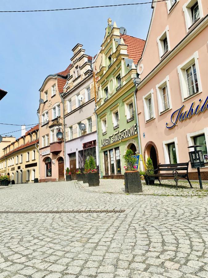 Apartament W Samym Sercu Miasta Z Darmowym Parkingiem Pod Zlotym Lwem -Hotel VI 克沃兹科 外观 照片
